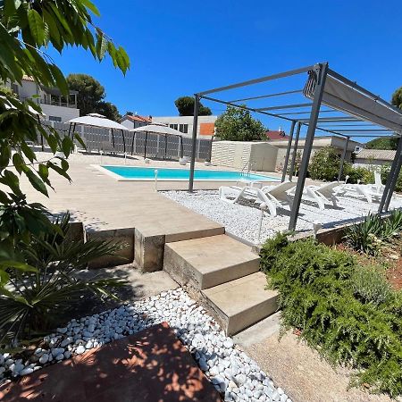 Apartamento Grey Pearl With Free Ev Ch-Station Valbandon Exterior foto