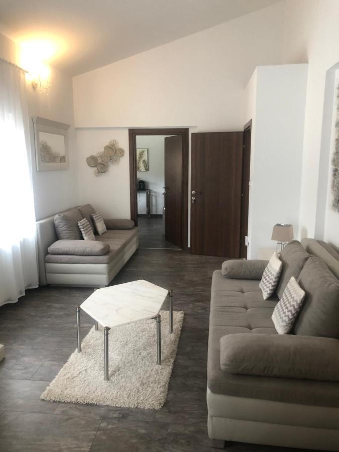 Apartamento Grey Pearl With Free Ev Ch-Station Valbandon Exterior foto