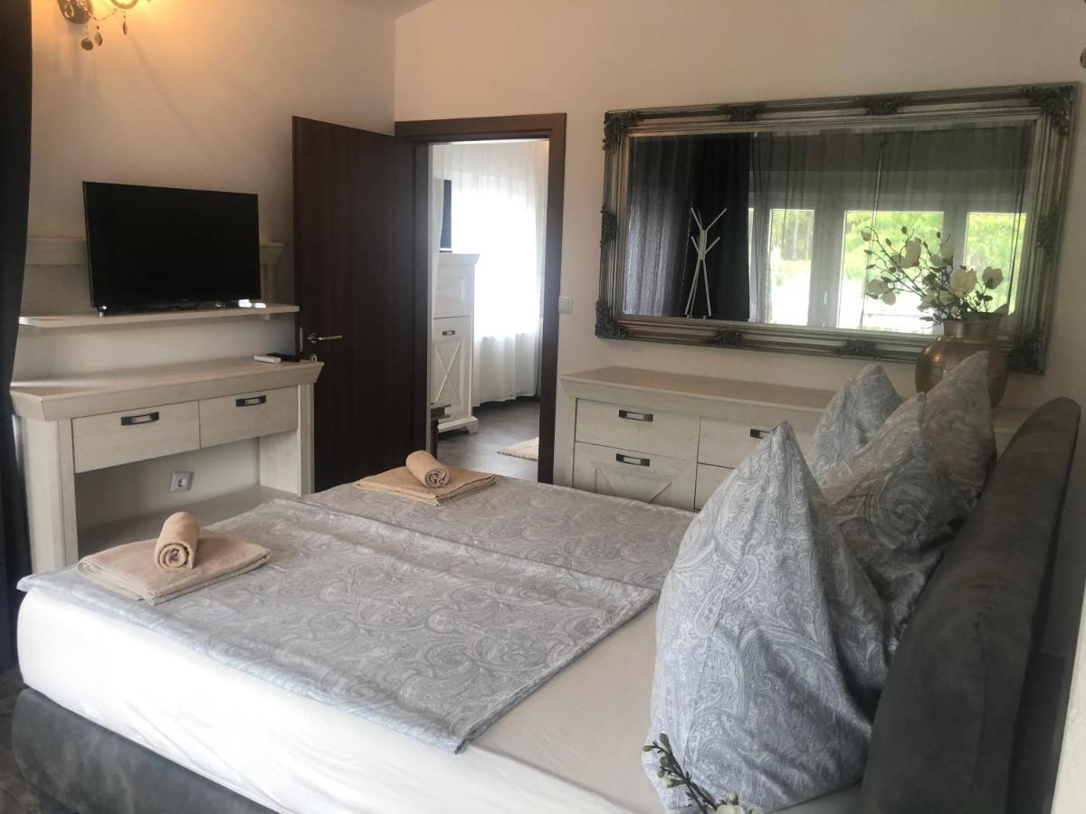 Apartamento Grey Pearl With Free Ev Ch-Station Valbandon Exterior foto