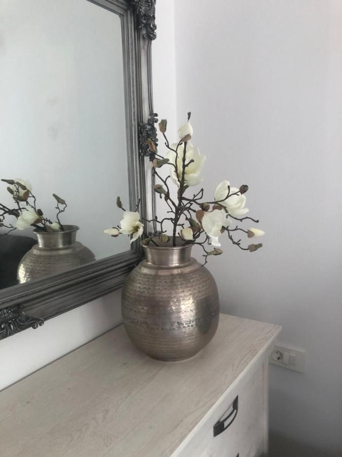 Apartamento Grey Pearl With Free Ev Ch-Station Valbandon Exterior foto