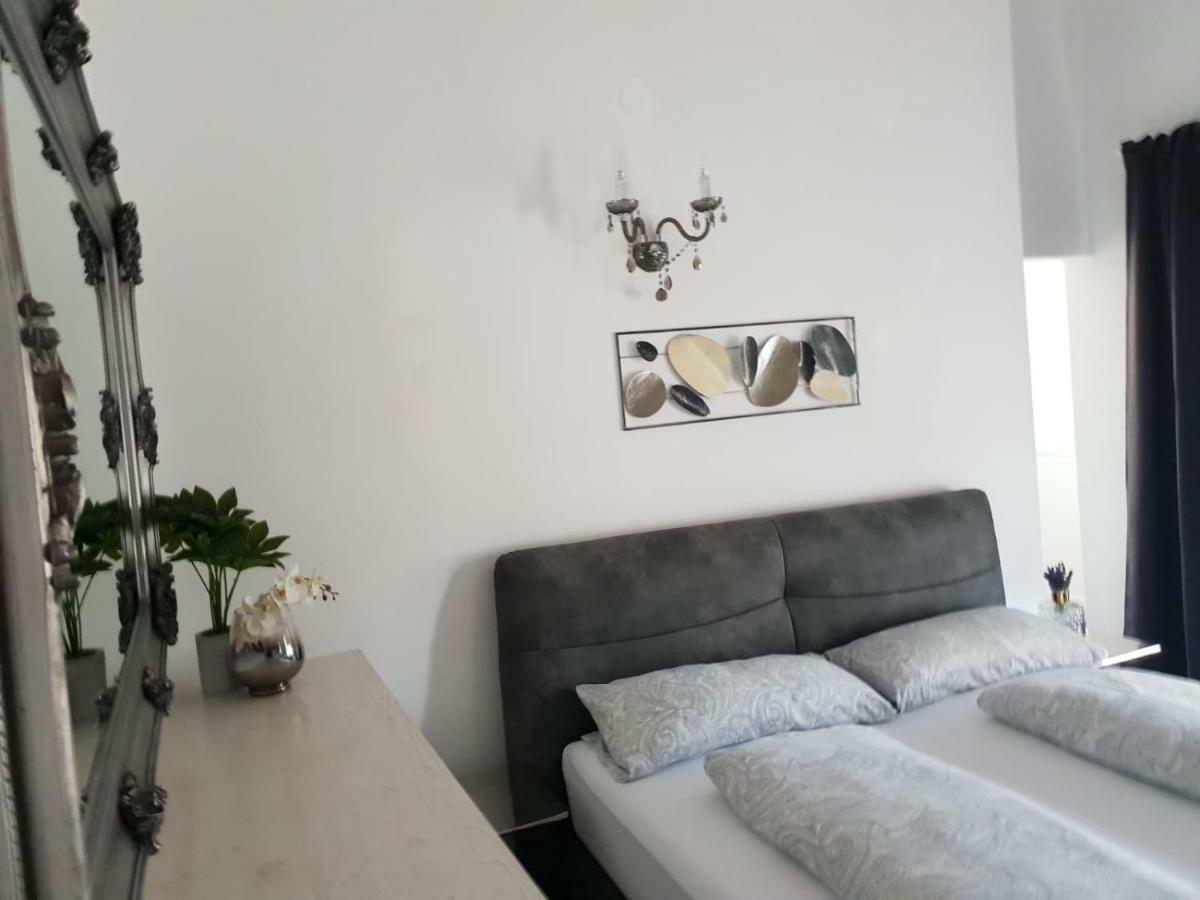 Apartamento Grey Pearl With Free Ev Ch-Station Valbandon Exterior foto